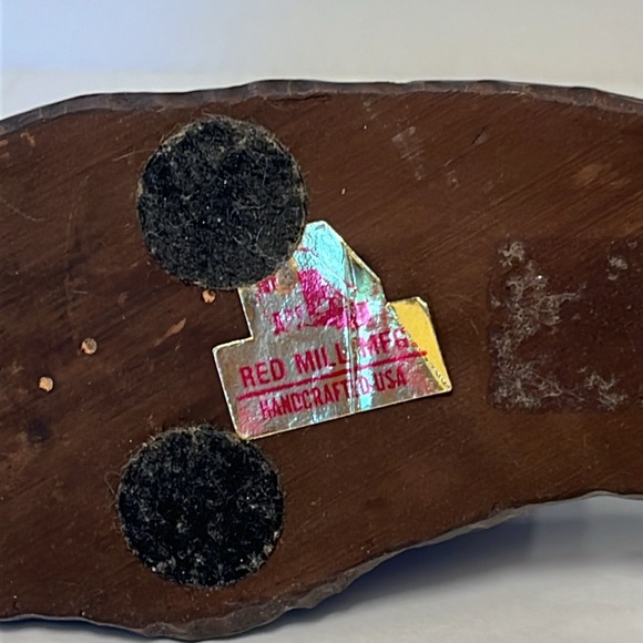 Vintage Red Mill Mfg Crushed Pecan Unicorn Figurine. Pre Owned. - Picture 3 of 3